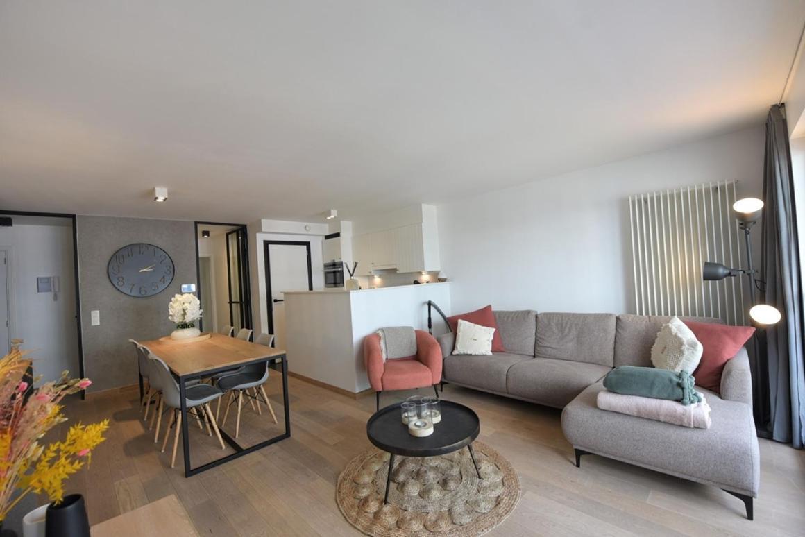 Appartement Spacieux A Knokke Bagian luar foto